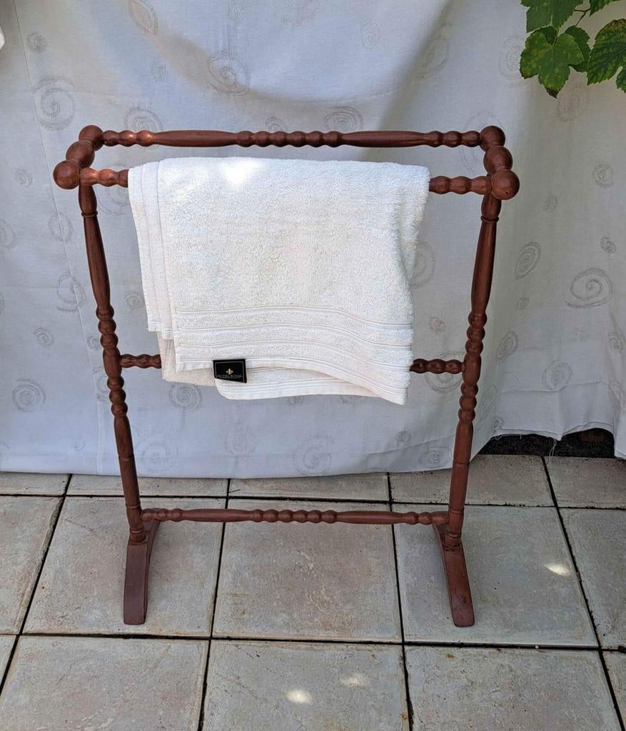 Étagère ancienne, Enlèvement