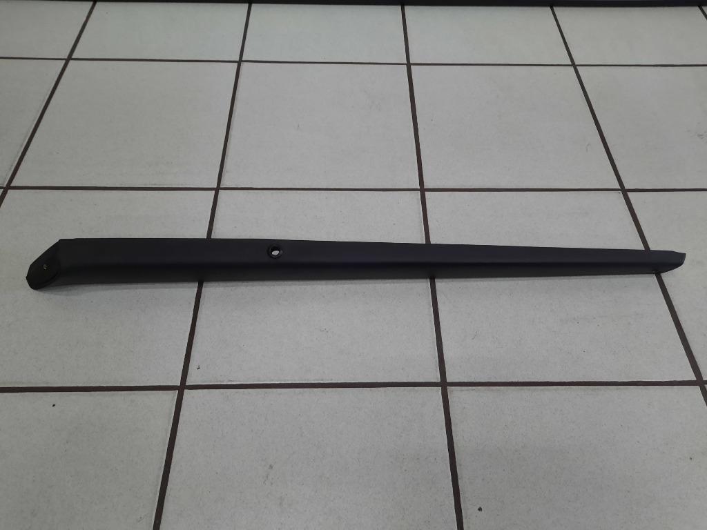 1 Moulure de porte pour Porsche 911 Type G, Autos : Pièces & Accessoires, Habitacle & Garnissage, Enlèvement ou Envoi, Utilisé
