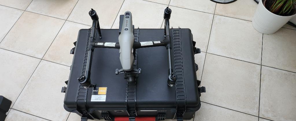 DJI Inspire 2 drone, 900 g à 4 kg, Évitement d'obstacles, Qualité supérieure, 5 à 10 km