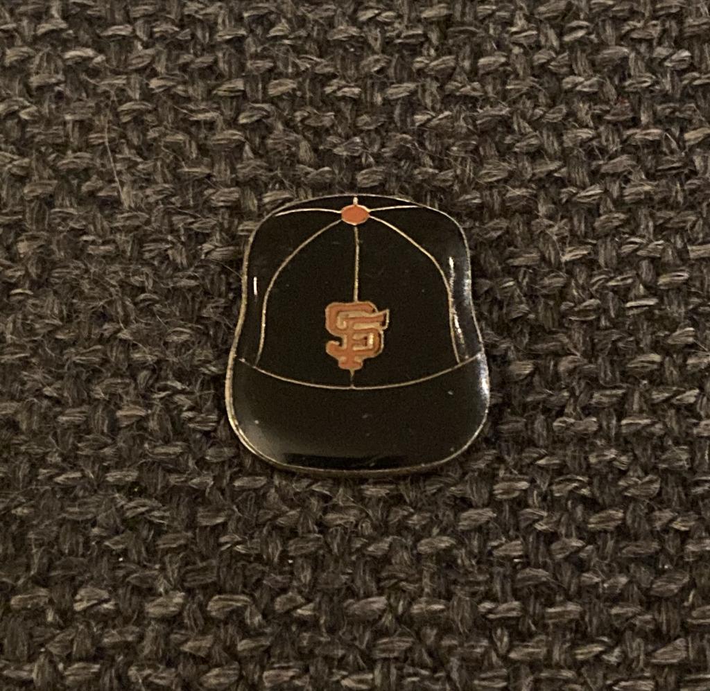 PIN - BASEBALL CAP - PET - HONKBAL, Envoi, Utilisé, Sport, Insigne ou Pin's