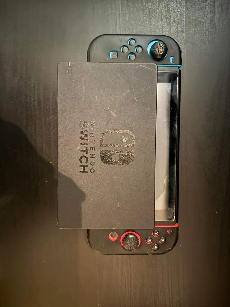 Nitendo switch, Enlèvement ou Envoi, Comme neuf