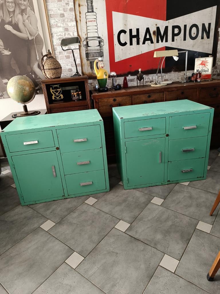 Deux meubles métallique vintage, Maison & Meubles, Armoires | Commodes, Enlèvement ou Envoi, Comme neuf