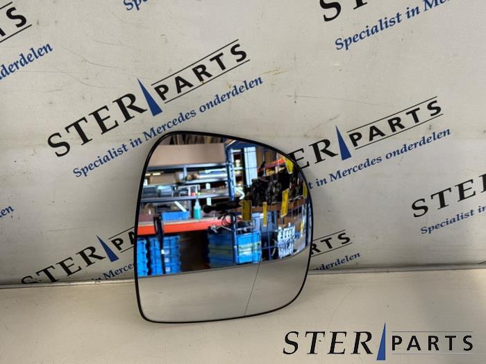 Spiegelglas rechts van een Mercedes Vito, Ophalen of Verzenden, 3 maanden garantie, Gebruikt, Mercedes-Benz