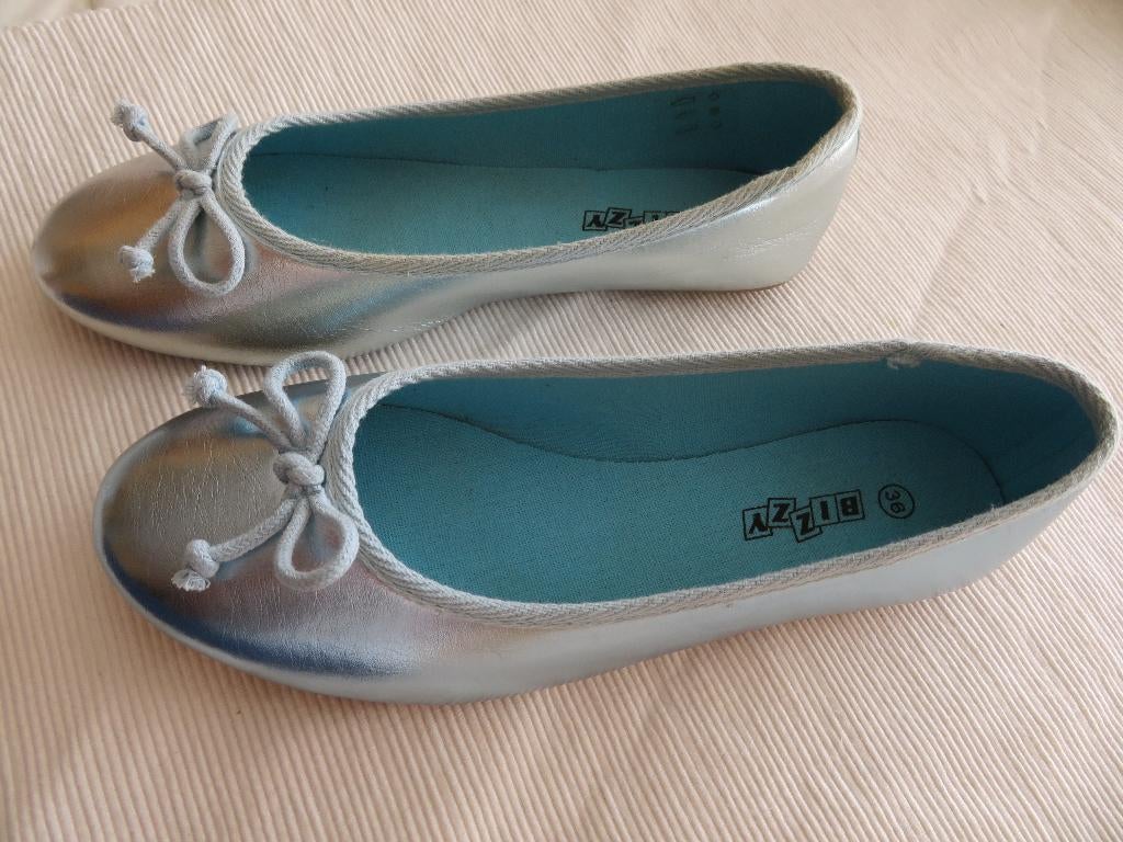 Ballerines neuves bleues métalliques 36, Neuf, Enlèvement ou Envoi, Chaussures, Fille