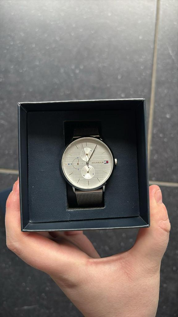 Tommy Hilfiger dames horloge, Handtassen en Accessoires, Horloges | Dames, Ophalen, Staal, Staal, Polshorloge