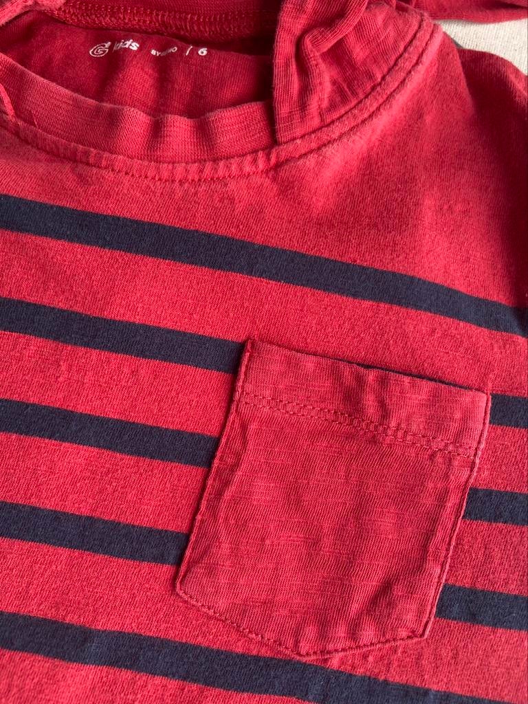 Sweat léger à capuche ligné rouge - 6 ans - 4€, Comme neuf, Garçon