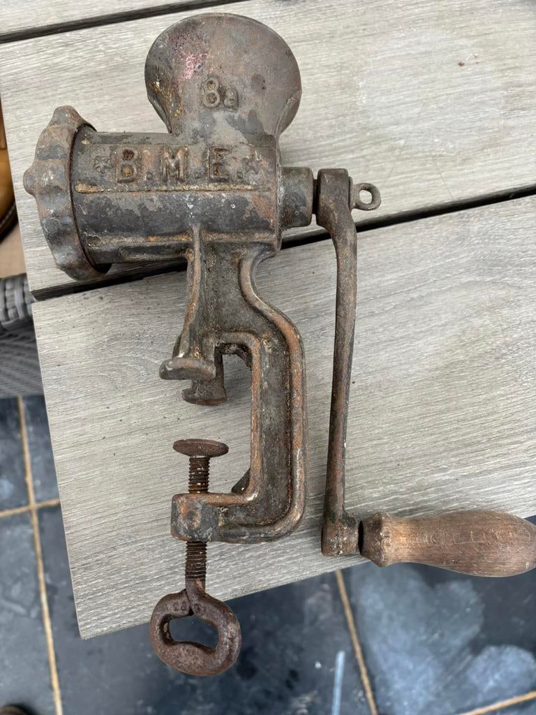 Vleesmolen, Enlèvement