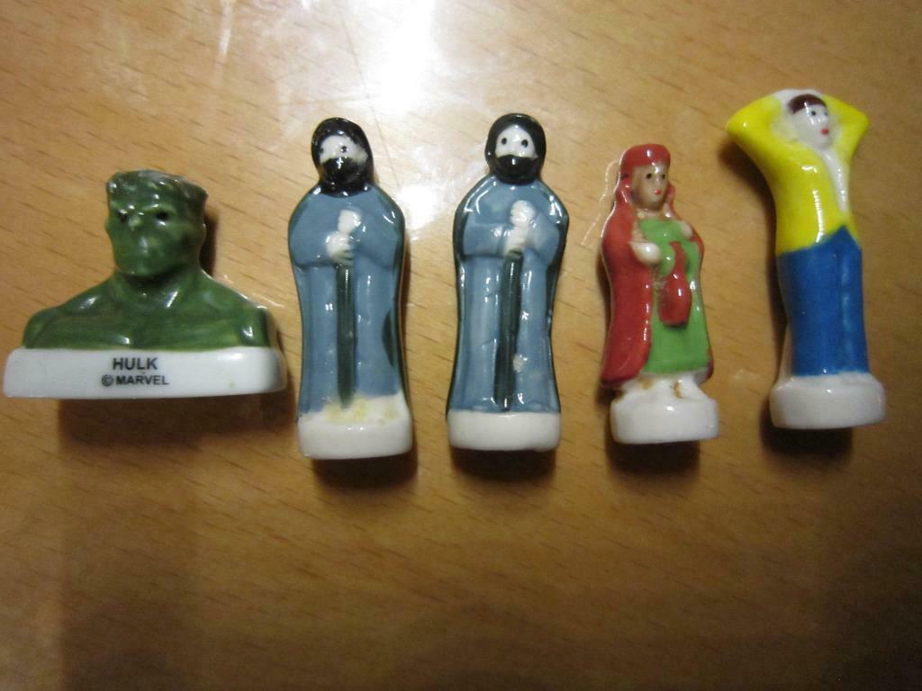 6 fèves en faïence galette des rois + 3 couronnes, Enlèvement ou Envoi, Neuf