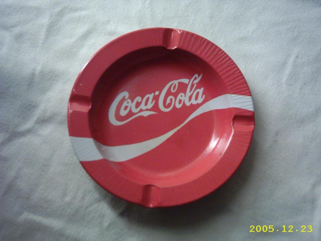 Coca Cola asbak, Ophalen of Verzenden, Zo goed als nieuw, Gebruiksvoorwerp