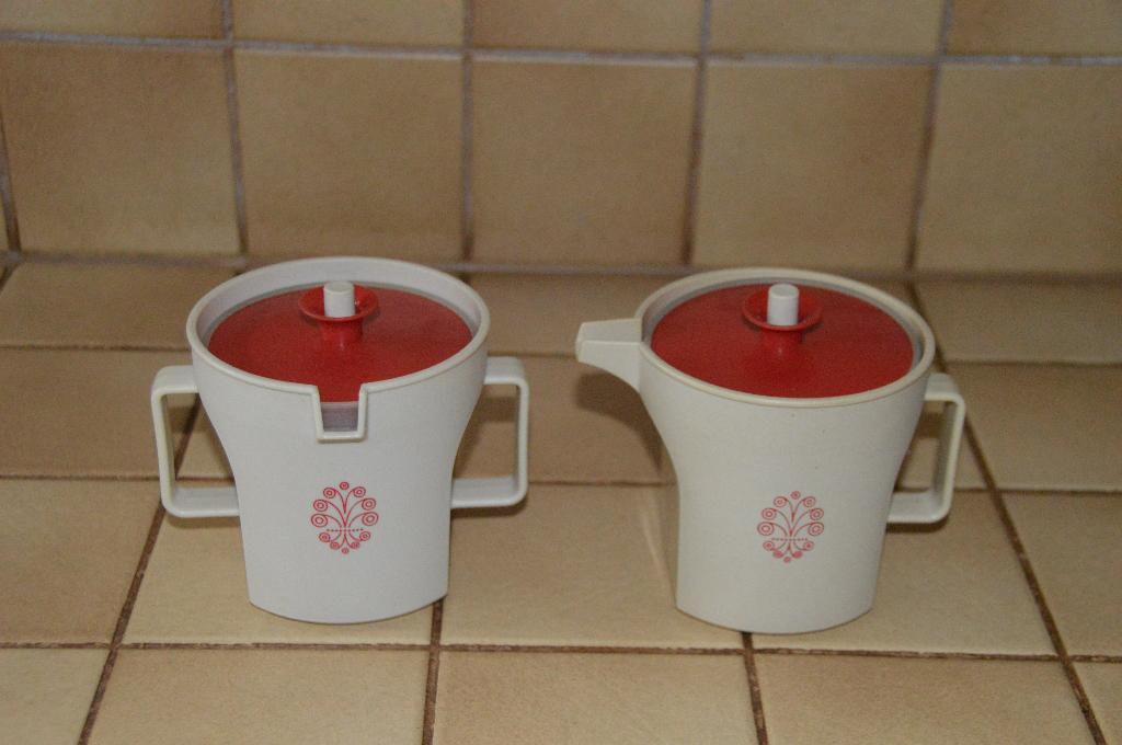 TUPPERWARE Vintage creamer- en suikerpotset Zeer goede staat, Ophalen of Verzenden, Gebruikt, Crème, Overige typen