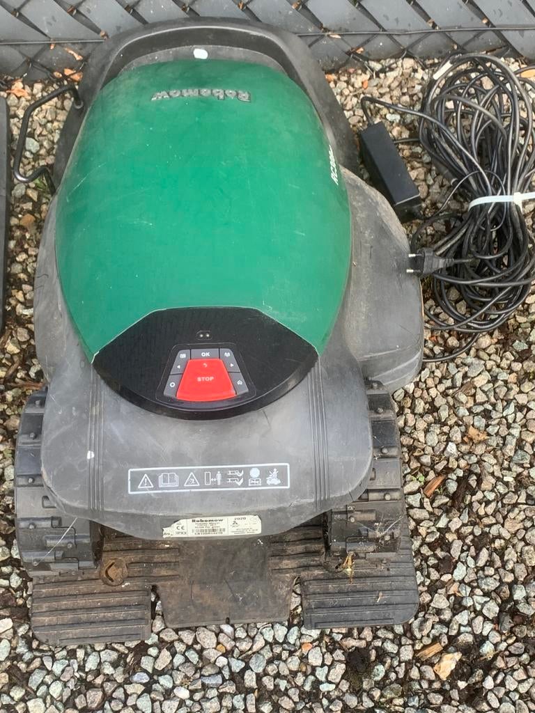 Robomow Robot en huisje voor onderdelen, Ophalen, Gebruikt, Accu-grasmaaier, Mulchfunctie