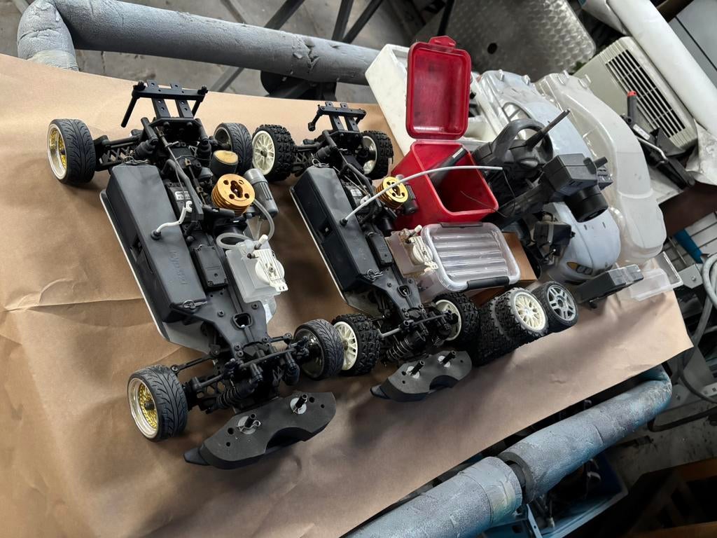 Kyosho nitro 2x Auto’s + onderdelen., Hobby en Vrije tijd, Ophalen, Auto