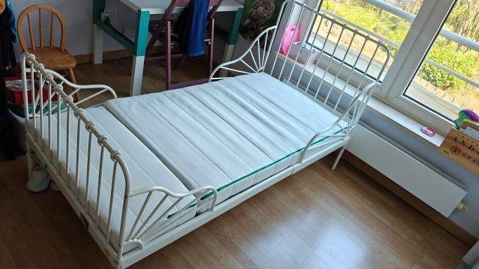 Lit ikea extensible avec son matelas, Kinderen en Baby's, Ophalen, 70 tot 85 cm, Zo goed als nieuw, Matras