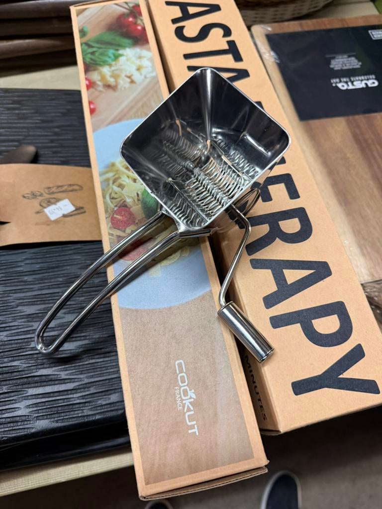 36 kruiden molen, Zakelijke goederen, Stock en Retail | Partijen goederen, Ophalen of Verzenden