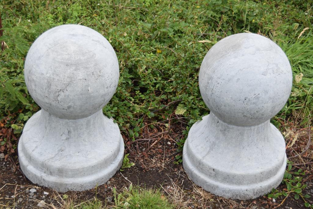 SOLDE Têtes de pilastres ,de colonnes en pierre bleue, Enlèvement, Utilisé