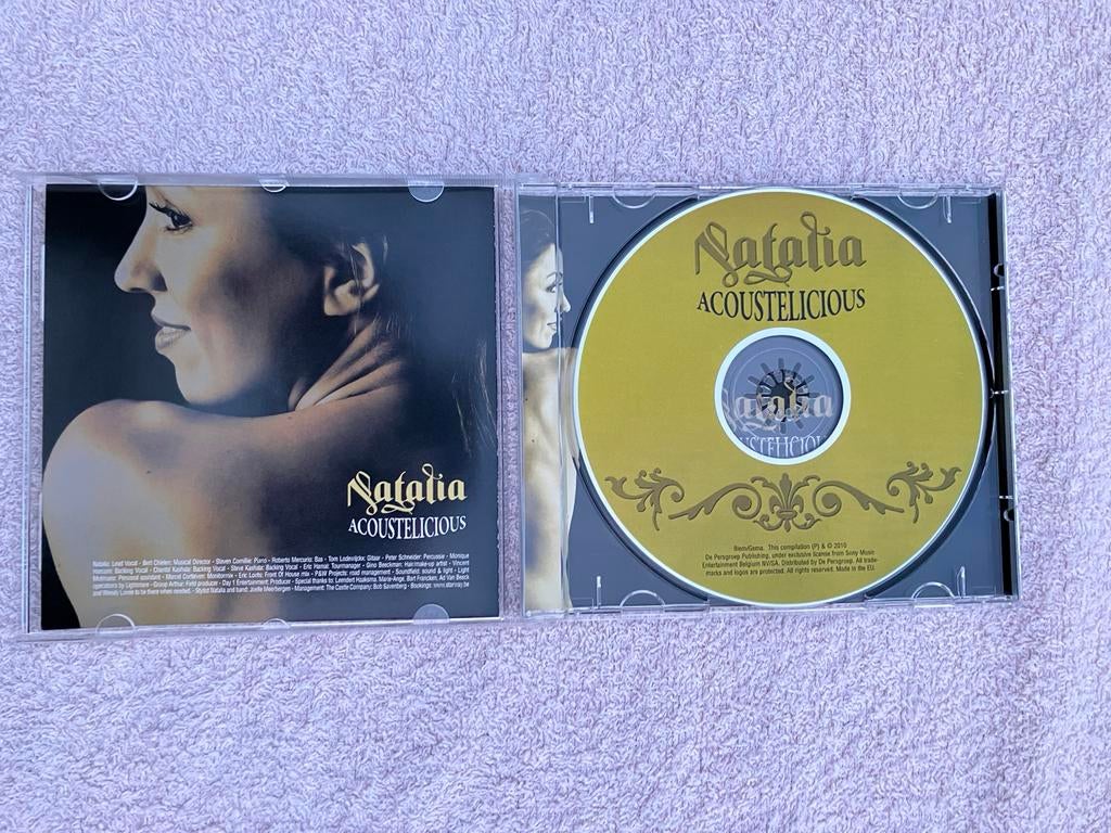 Natalia accoustelicious Dag Allemaal Uniek Cd Jaar 2010, Ophalen of Verzenden, Zo goed als nieuw