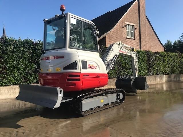 Takeuchi TB 235-2 Compleet, Zakelijke goederen, Machines en Bouw | Kranen en Graafmachines, Ophalen, Graafmachine