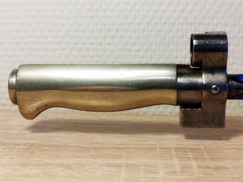 Lebel 1886/15 Franse bajonet met schede - 90€, Verzamelen, Militaria | Algemeen, Landmacht, Verzenden