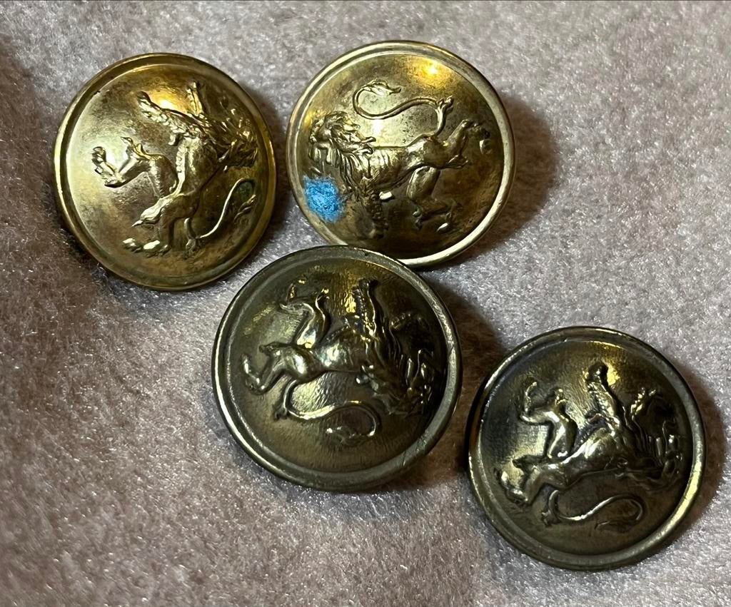 5. LOT 4 anciens BOUTONS MILITAIRES D=2.25 cm, Ophalen of Verzenden