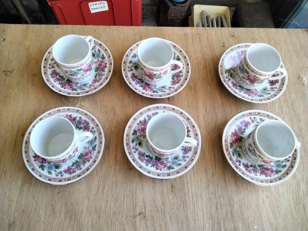 6 Chinezen mokka tasjes en 6 bordjes, Ophalen