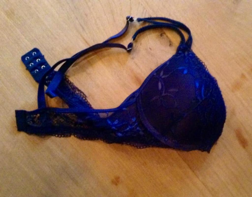 Nieuwe 75B kanten bh, Ophalen of Verzenden, Blauw, BH