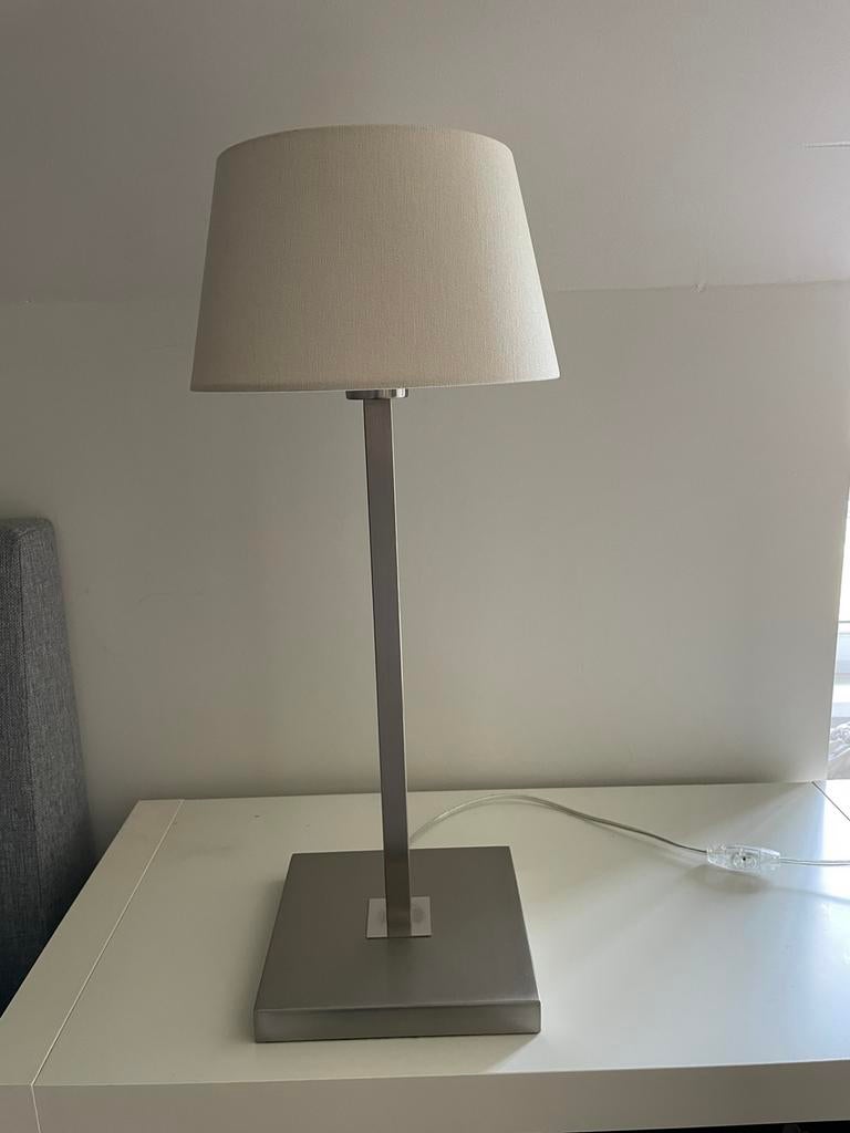 Tafellamp, Ophalen, Zo goed als nieuw