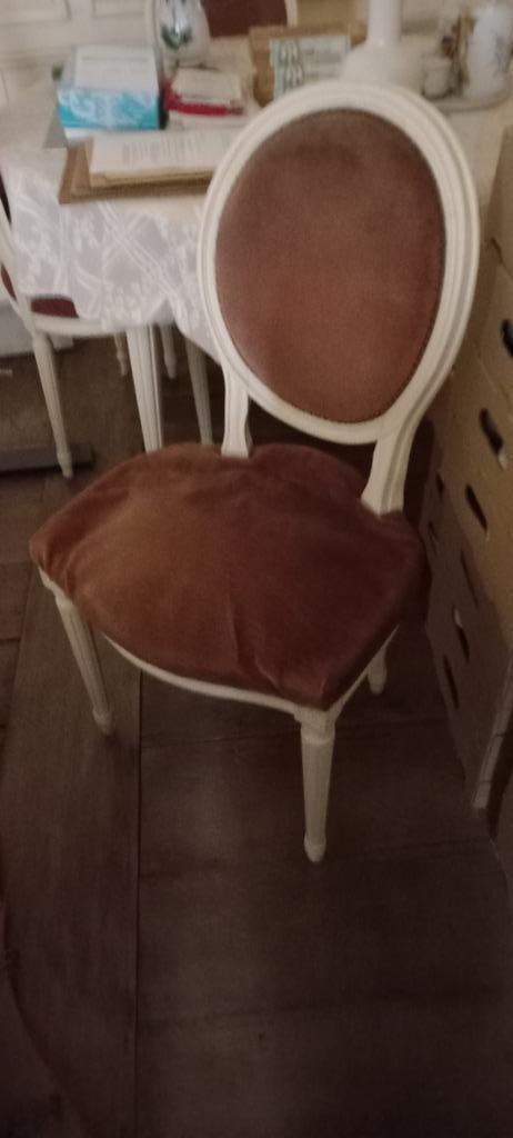 4 Louis stoelen van 16 voet met oudroze fluwelen zitting, Antiek en Kunst, Ophalen