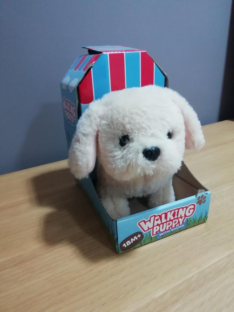Hondje blaft en loopt rond, Ophalen of Verzenden, Zo goed als nieuw