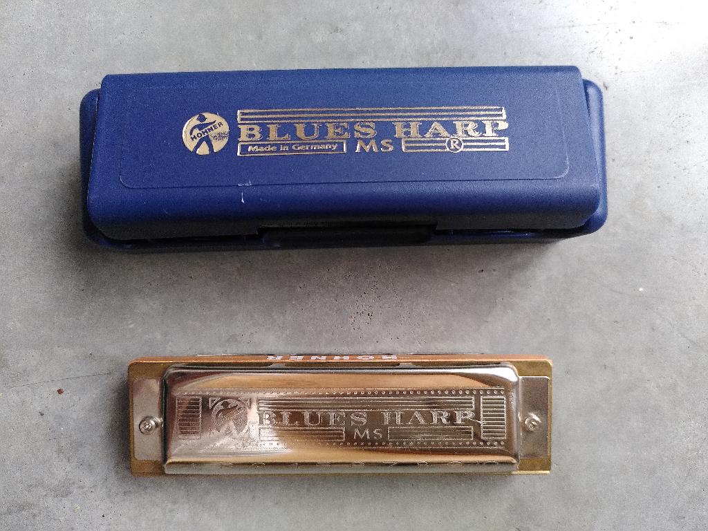 Mondharmonica Hohner Blues Harp MS E, Muziek en Instrumenten, Ophalen of Verzenden, Gebruikt, Overige typen, Met koffer of doosje