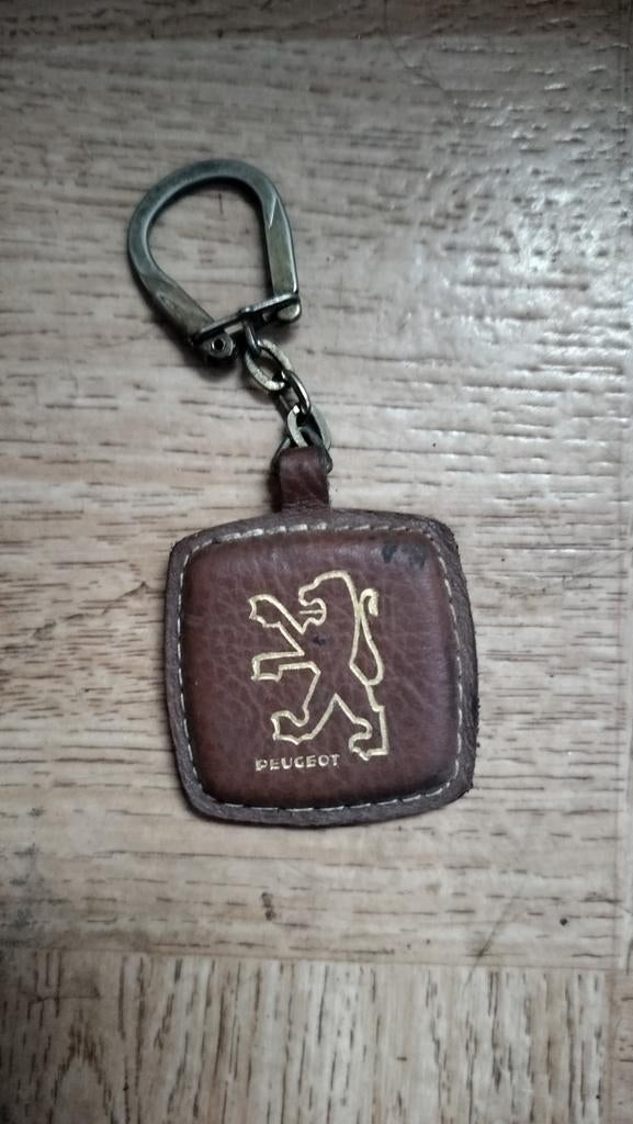 Sleutelhanger Peugeot, Verzamelen, Ophalen of Verzenden, Gebruikt, Merk