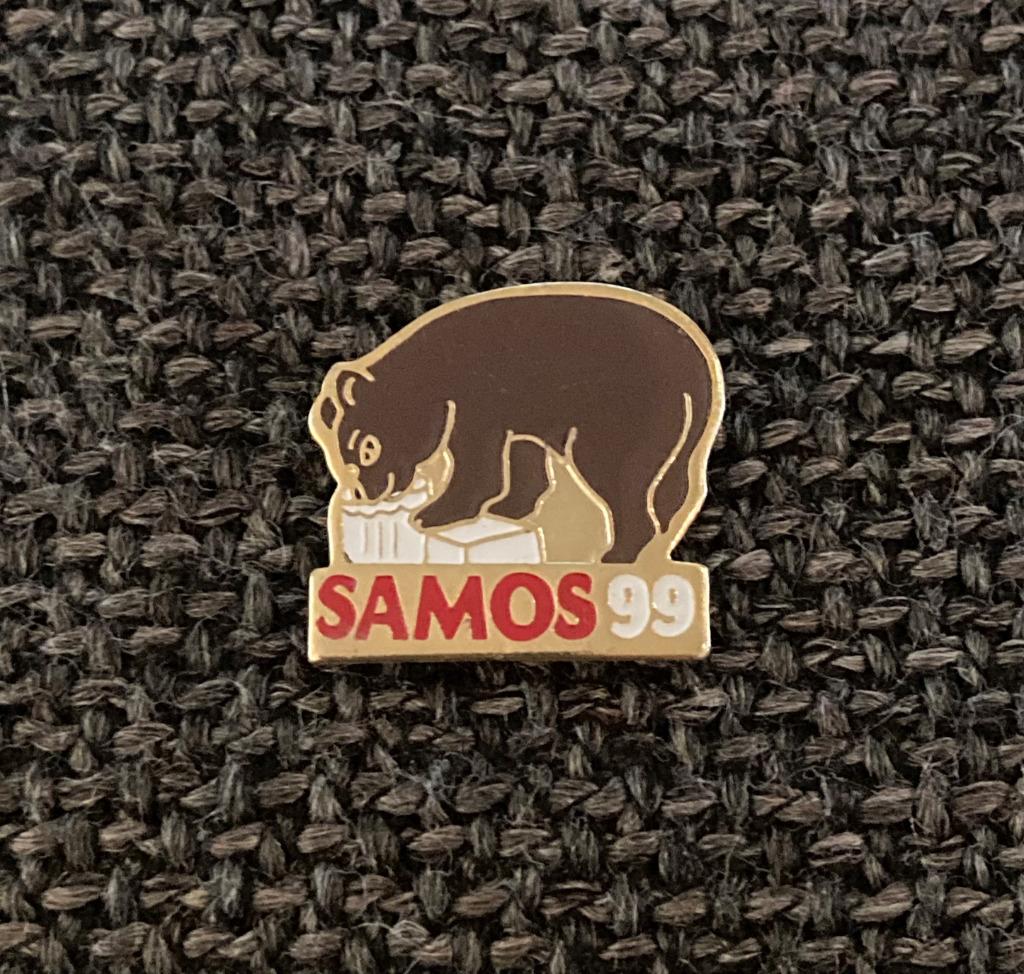 PIN - SAMOS 99 - KAAS - FROMAGE - CHEESE - BEER - OURS, Verzenden, Gebruikt, Merk, Speldje of Pin