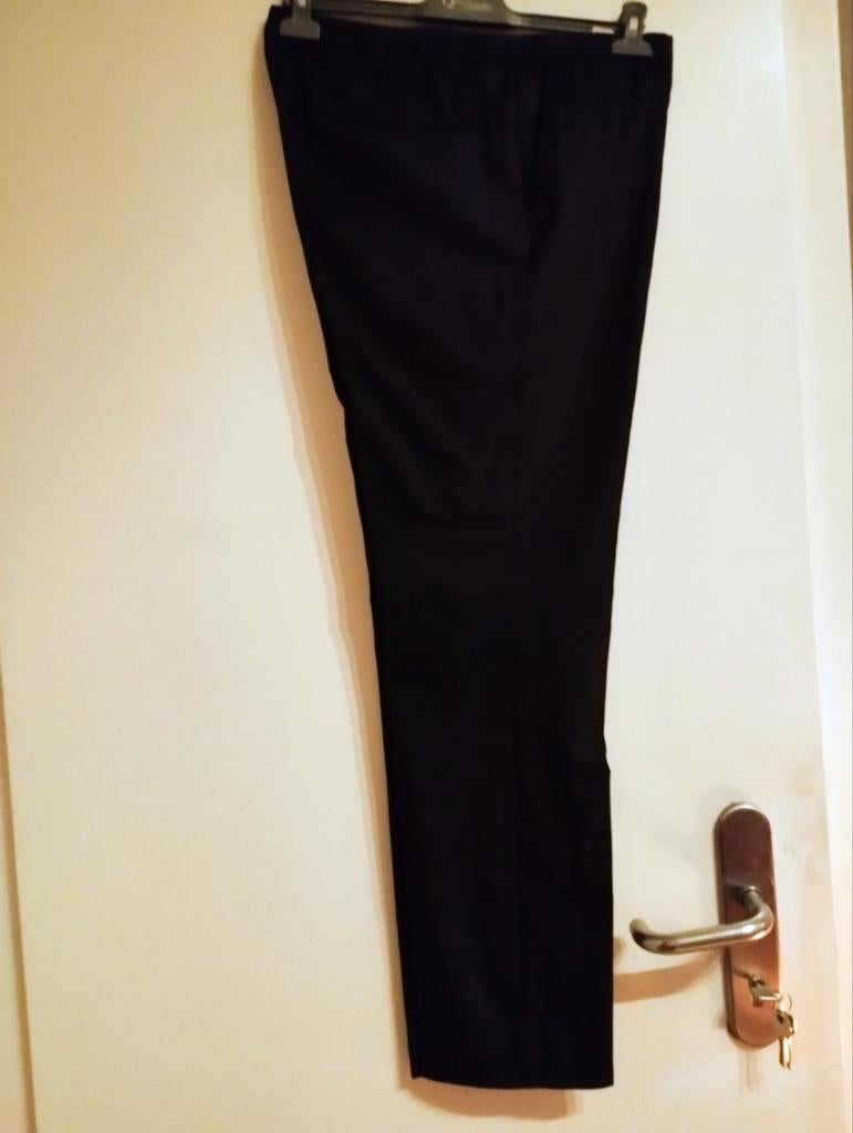 Pantalon HUGO BOSS en gris taille 52, Kleding | Heren, Broeken en Pantalons, Ophalen, Zo goed als nieuw, Grijs
