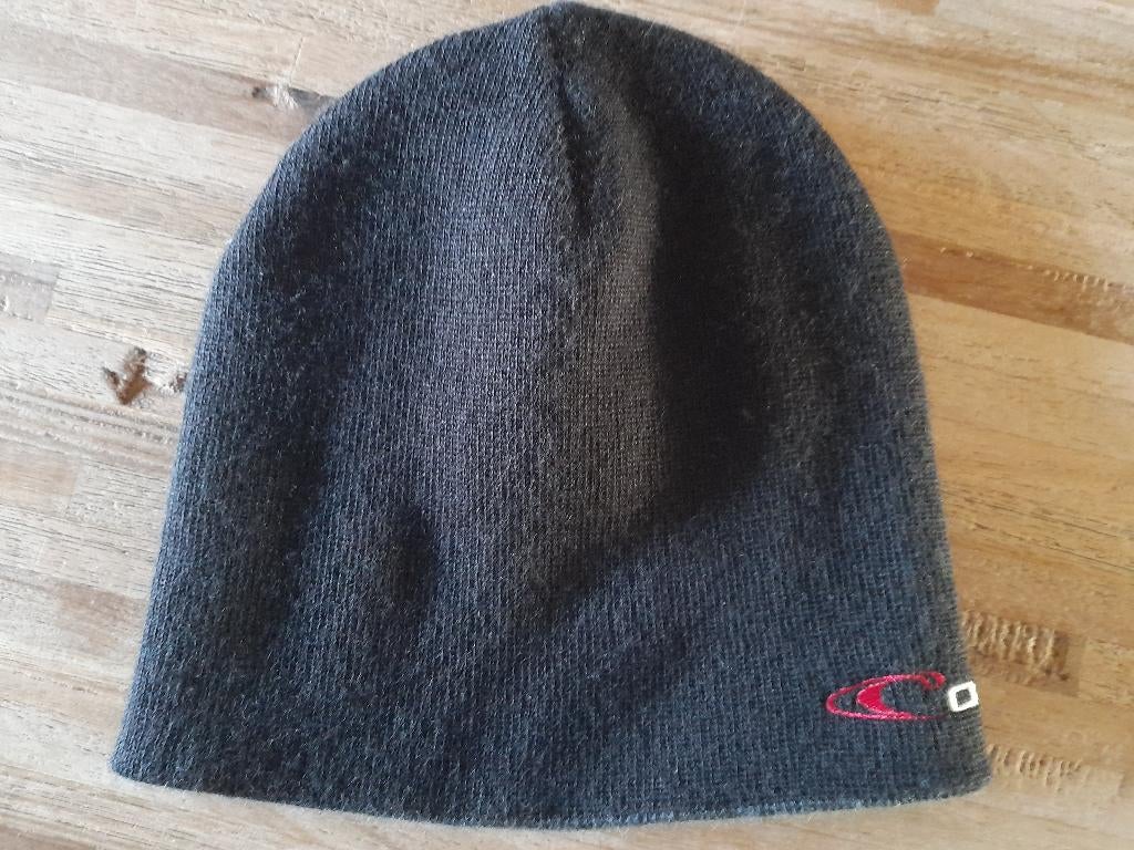 Muts O'Neill reversible logo beanie, Ophalen of Verzenden, Zo goed als nieuw, O’Neill, Muts