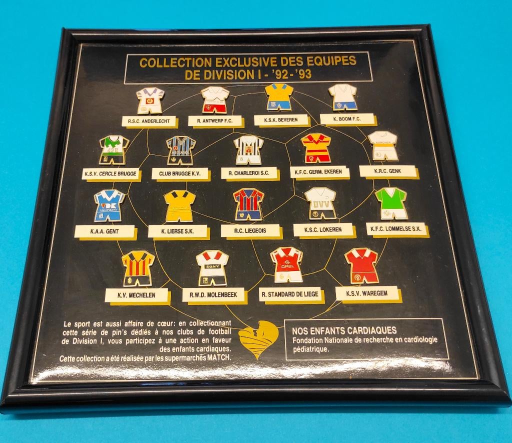 1992-93 vintage collectie pins buttons speldjes voetbal, Ophalen of Verzenden, Zo goed als nieuw, Speldje of Pin