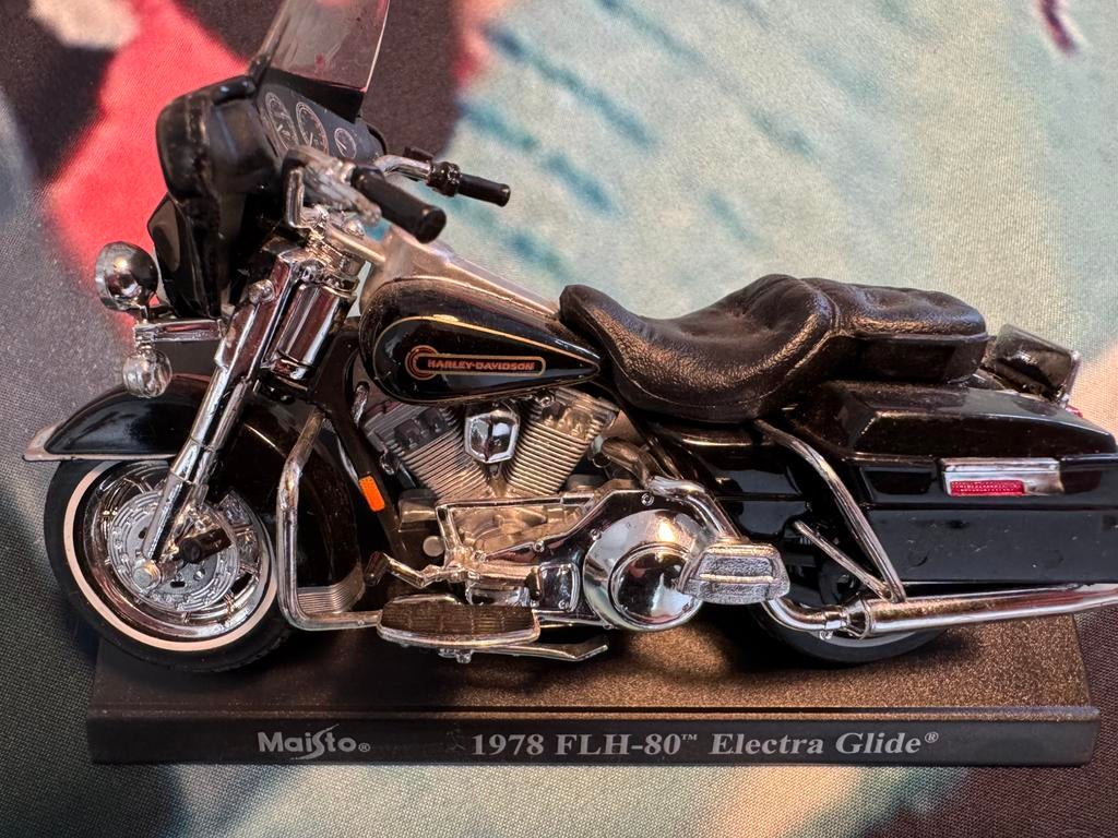 Maisto Harley-Davidson 1978 FLH-80 Electra Glide, Ophalen of Verzenden, Zo goed als nieuw, Maisto