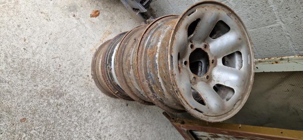 Stalen velgen 15" 6 gaats, Auto-onderdelen, Ophalen, Gebruikt, Terreinwagen, Velg(en)