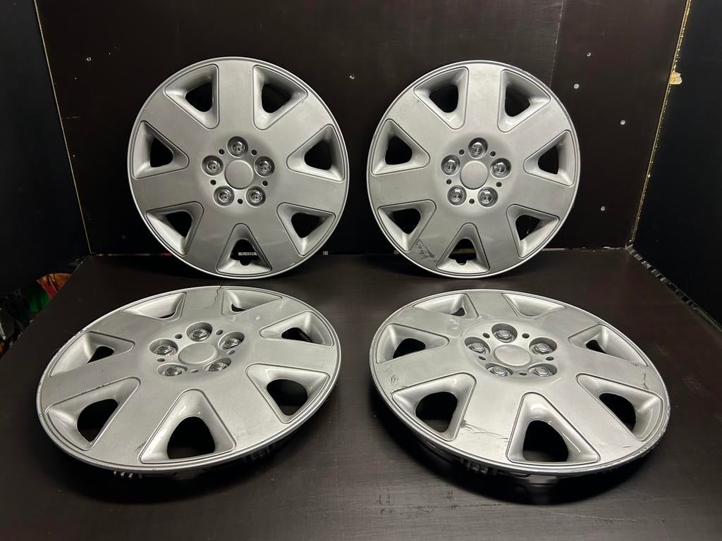 4 universele 16" wieldoppen. Geweldige prijs (10€/4), Ophalen of Verzenden, Gebruikt