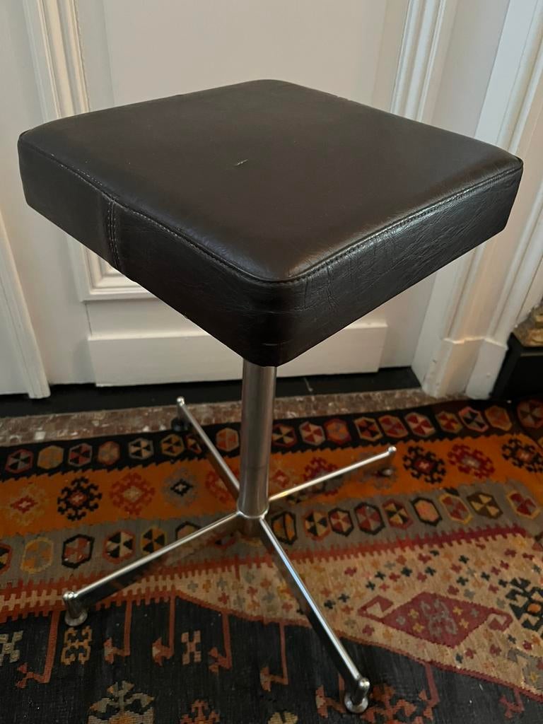 VINTAGE KRUK CHROOM MET VIERKANTE ZIT, Ophalen
