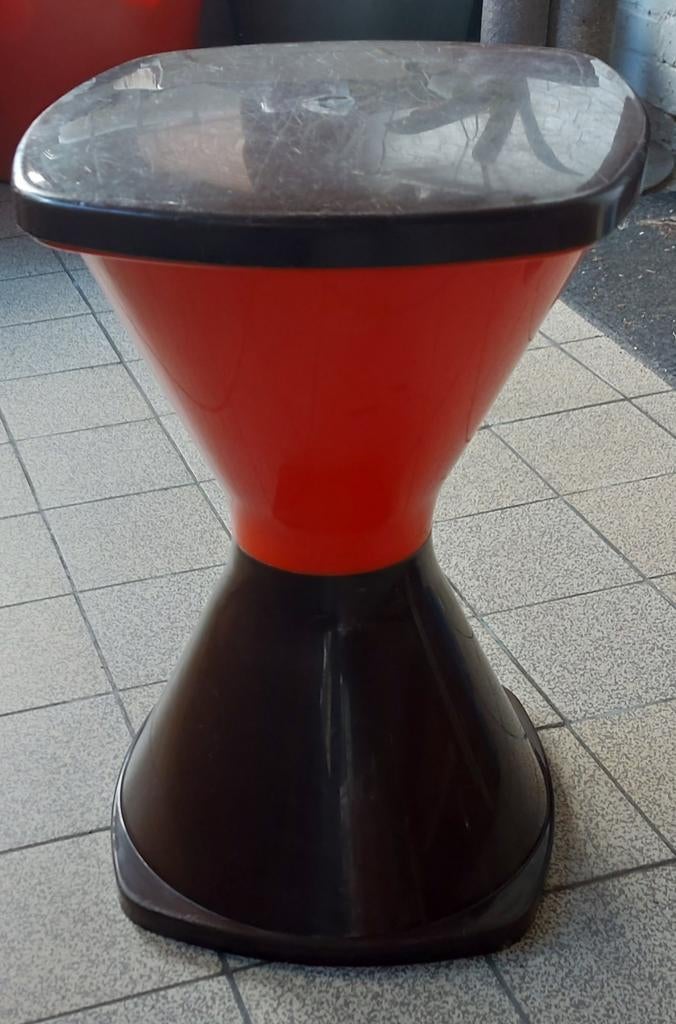 Tabouret POLA vintage n 588, Enlèvement ou Envoi, Utilisé