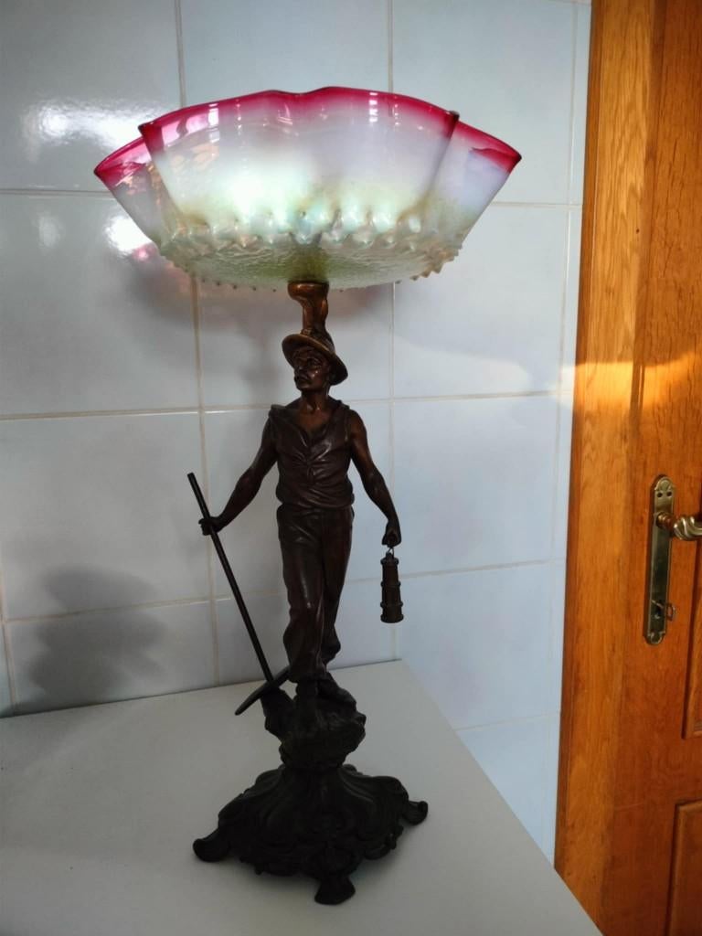 Bronzen beeld, Enlèvement