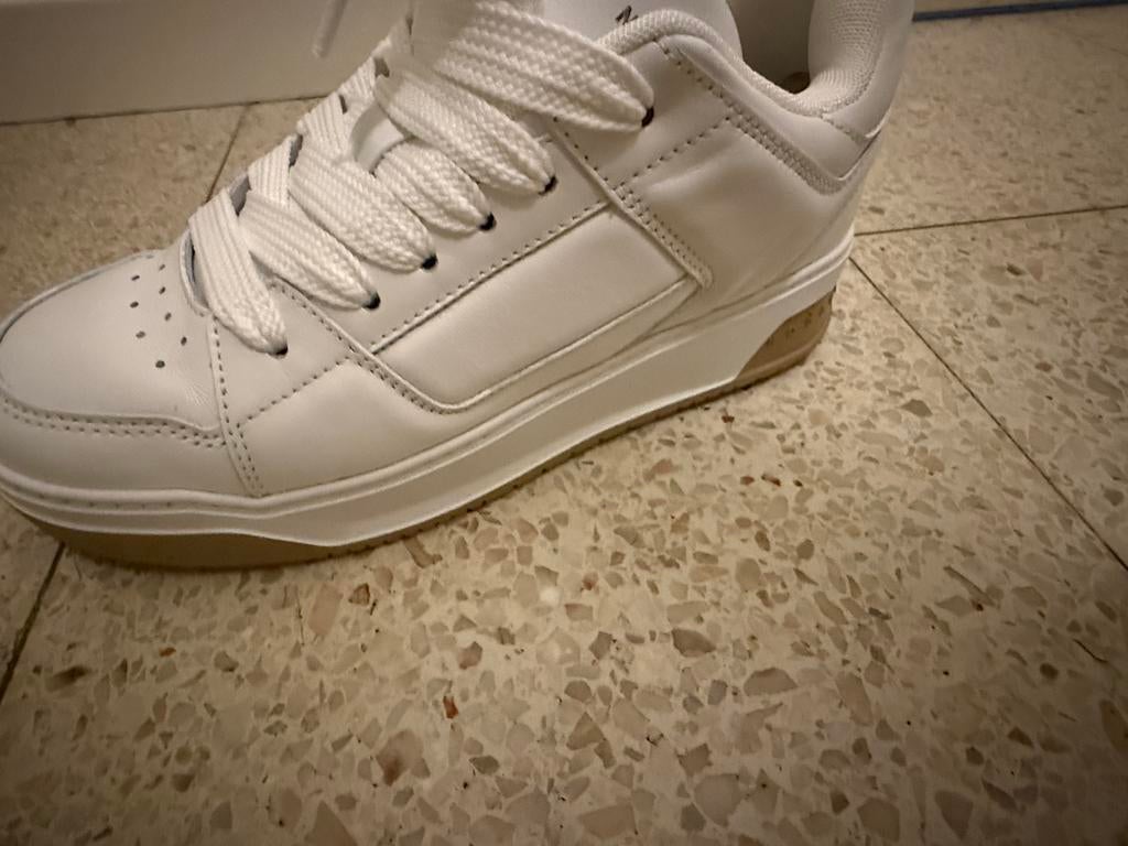 Sneaker blanche Hogan, Vêtements | Hommes, Chaussures, Enlèvement ou Envoi, Comme neuf, Baskets