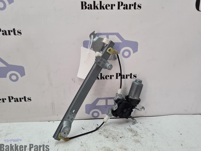 Ruitmechaniek 4Deurs links-achter van een Nissan Qashqai, Gebruikt, -, -, -
