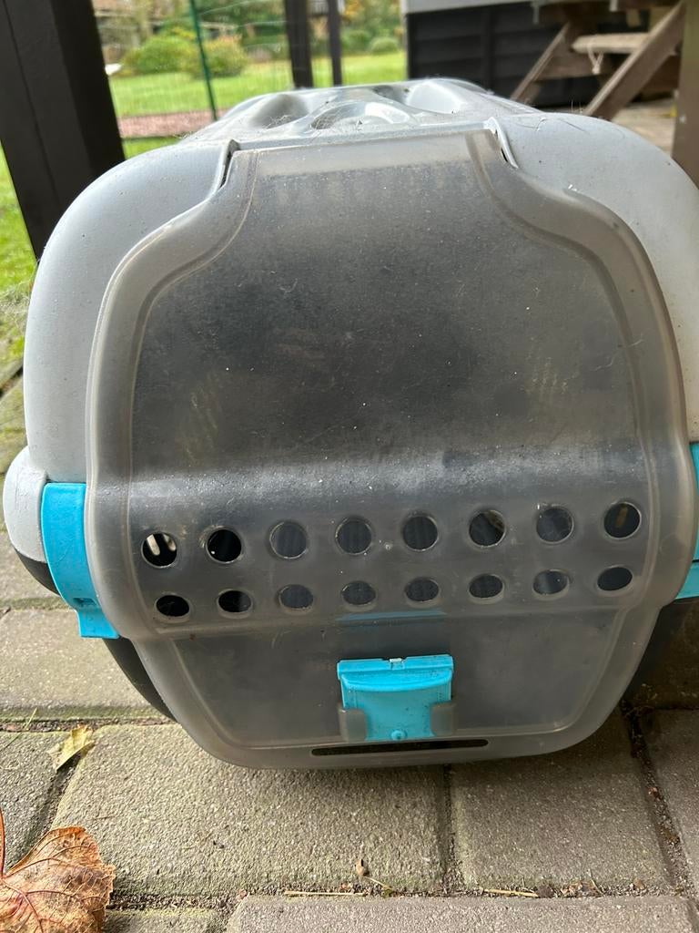 Katten of konijnen transportbak, Ophalen, Zo goed als nieuw