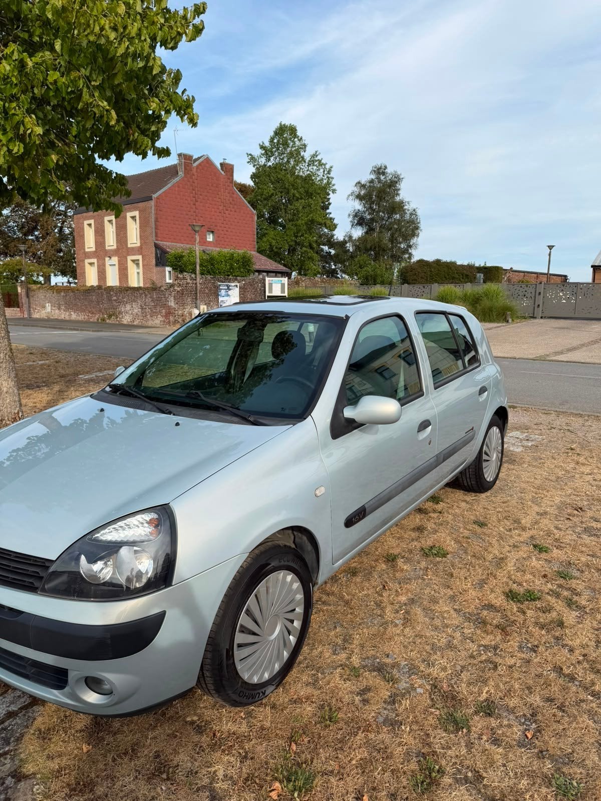 Vend Clio 1,2l, Achat, Entreprise, Boîte manuelle, 5 portes