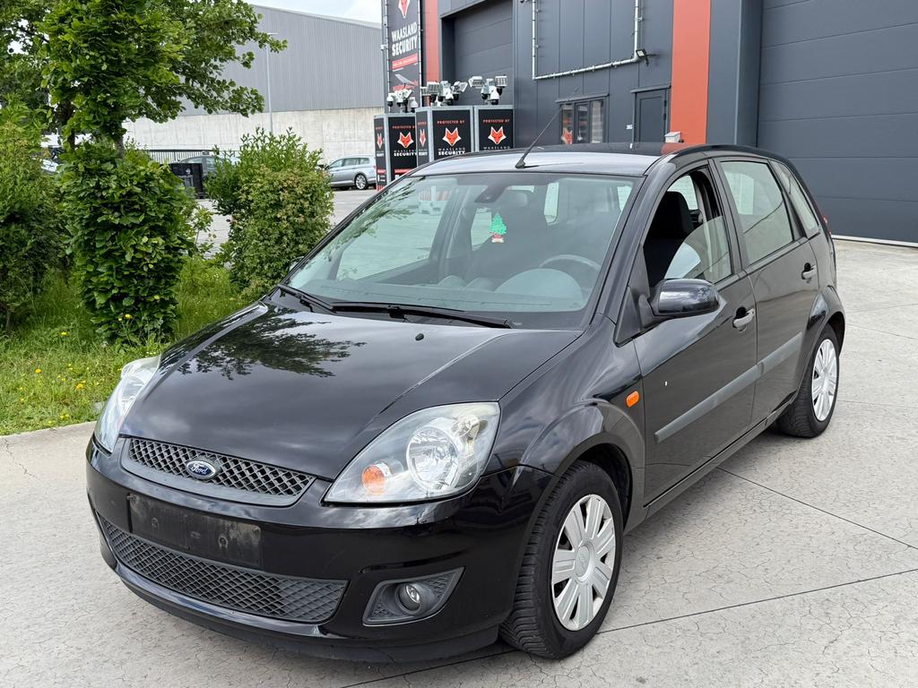 Ford fiesta 2006 1.4i 138.000km airco / gekeurd !, Auto's, Elektrische ramen, Handgeschakeld, Particulier, Te koop