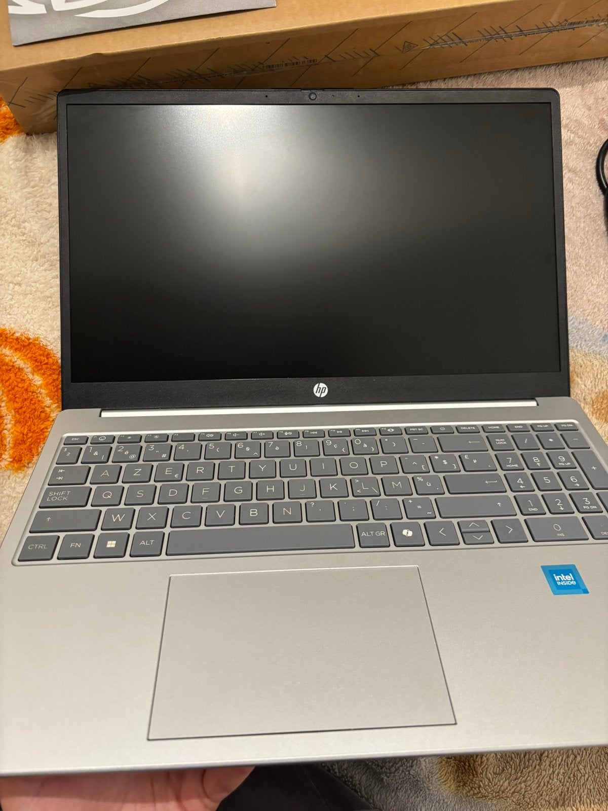 HP pc met etui en oplader, Met videokaart, 8 GB, Ophalen of Verzenden, Zo goed als nieuw