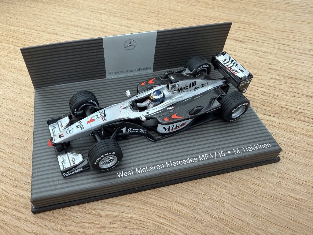 Mika Hakkinen - McLaren Mercedes MP4/25 1:43 Minichamps, Ophalen of Verzenden, Nieuw, Auto, MiniChamps