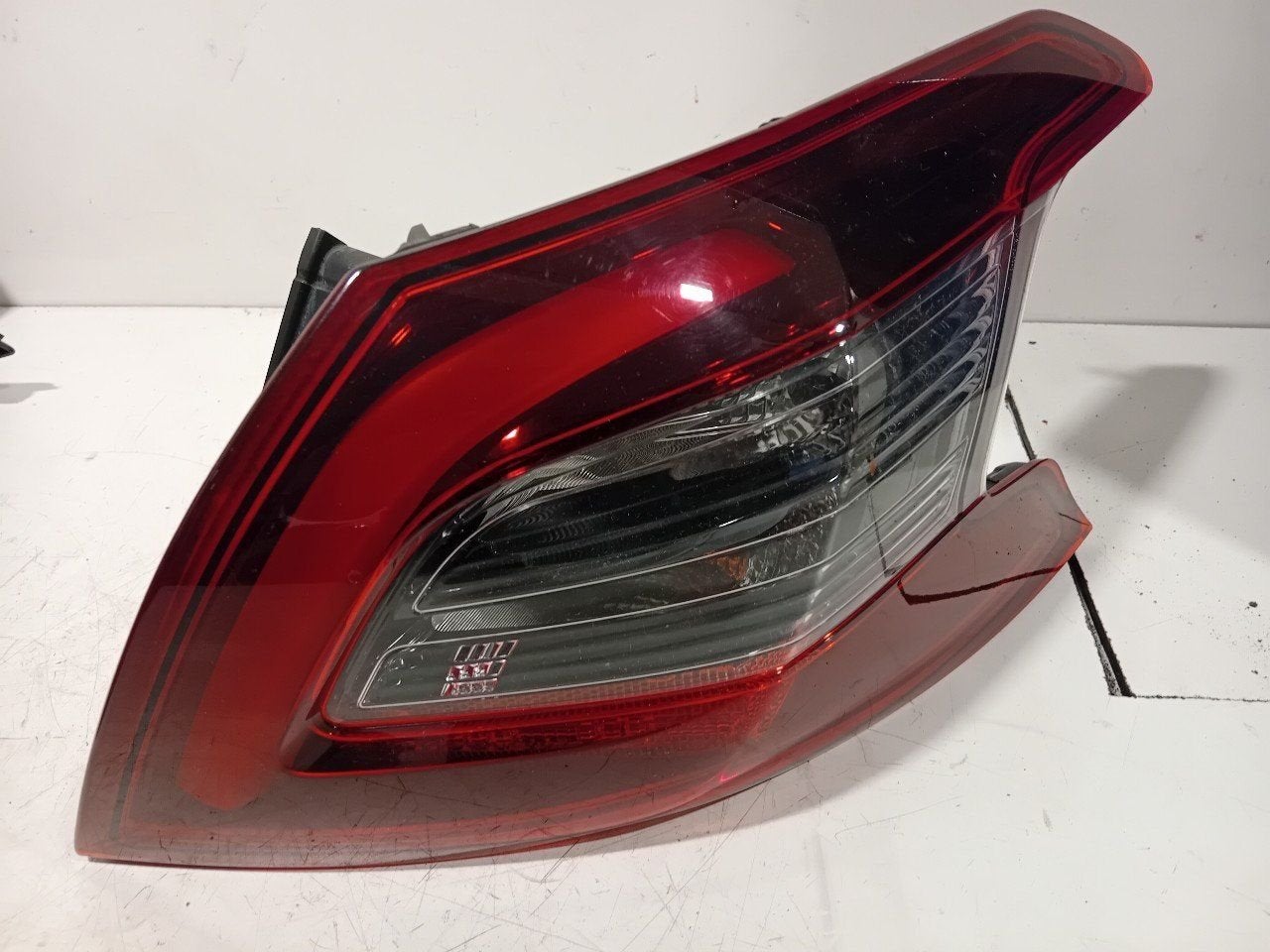 Achterlicht carrosserie rechts Peugeot 308, Onderdelen@venauto.nl, Van der Ven Autorecycling B.V., Ettenseweg 76, 4706 PB Roosendaal, The Netherlands