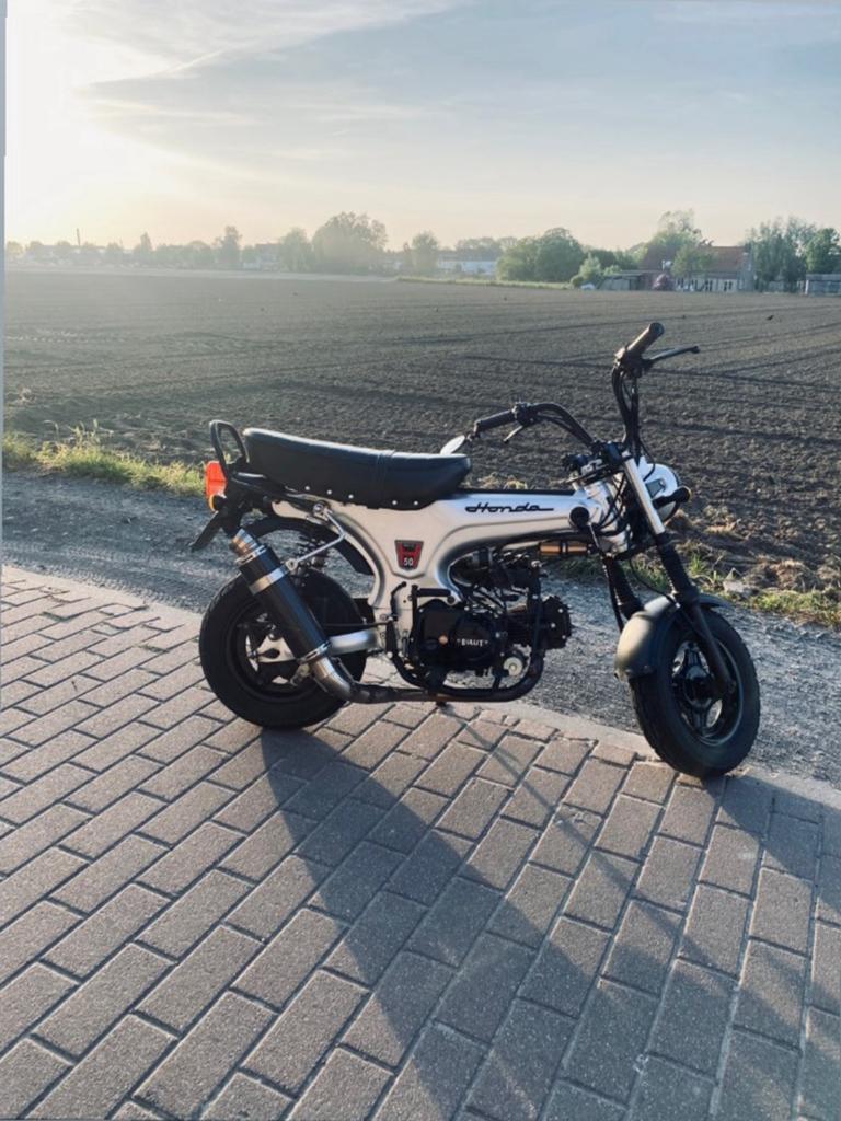 Dax, Fietsen en Brommers, Brommers | Crossbrommers, Zo goed als nieuw, Honda, Ophalen