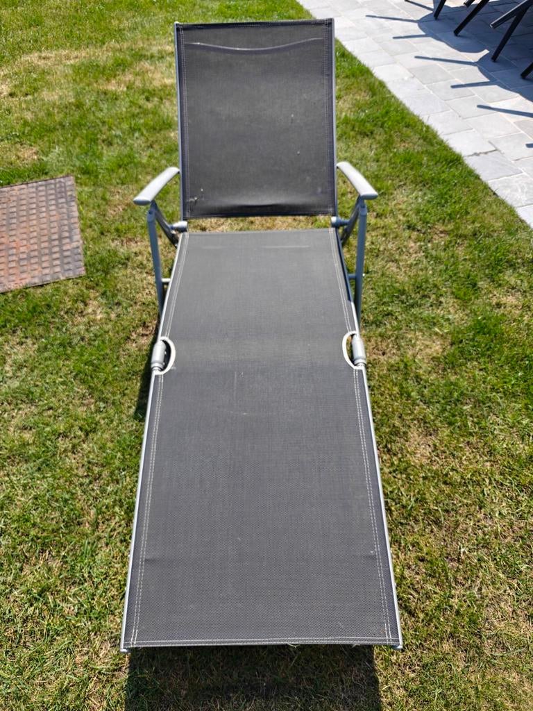 2 ligbedden, Tuin en Terras, Ophalen